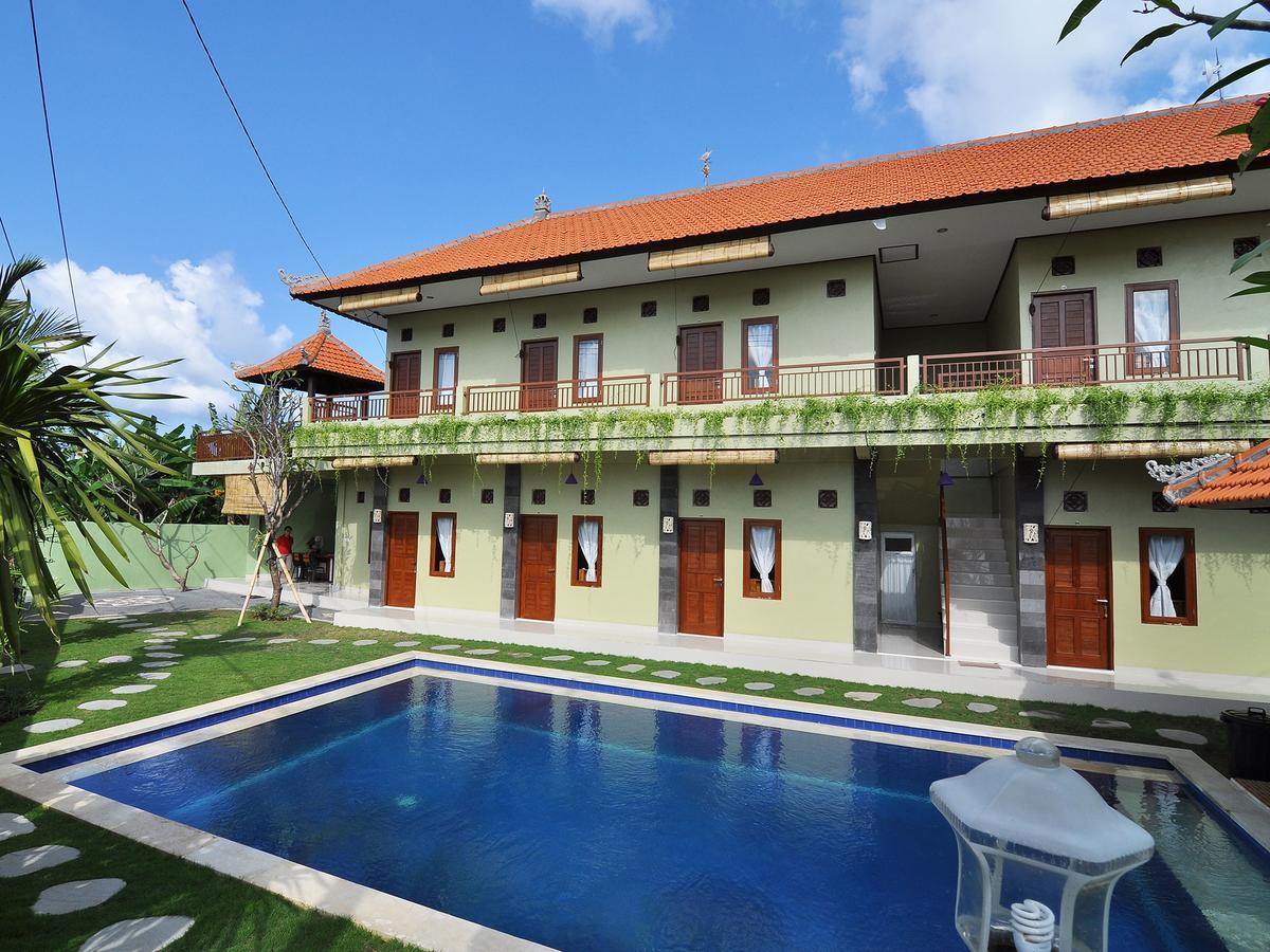 Cempaka Mas Guesthouse Kuta Lombok Extérieur photo